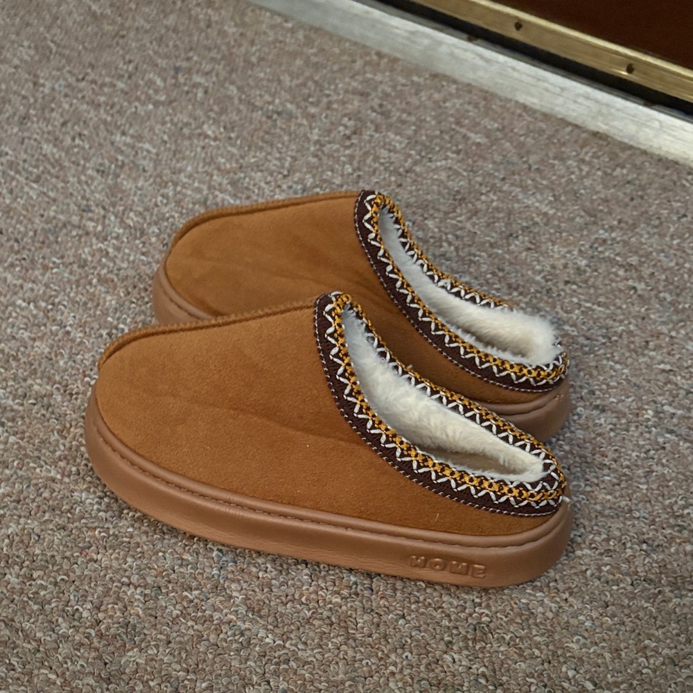 Cozy Brown Slippers with Fleece Lining